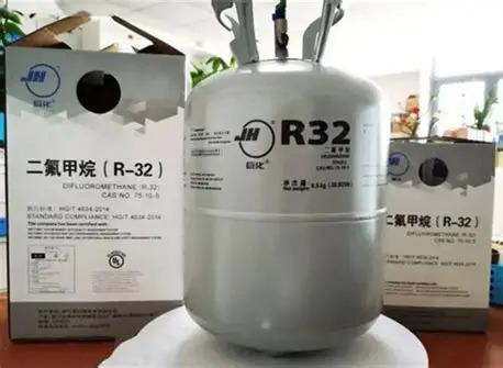 R32